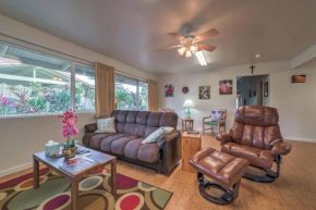 Updated Home with Screened-In Porch 5 Mi to Hilo Bay
